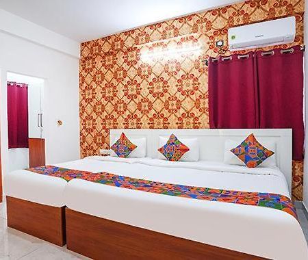 Hotel Royal Platinum Bangalore Exterior photo