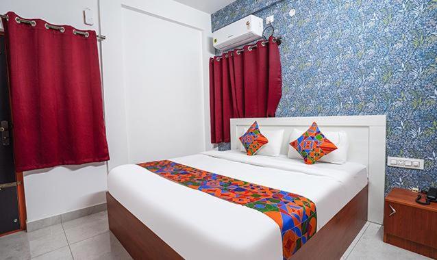 Hotel Royal Platinum Bangalore Exterior photo